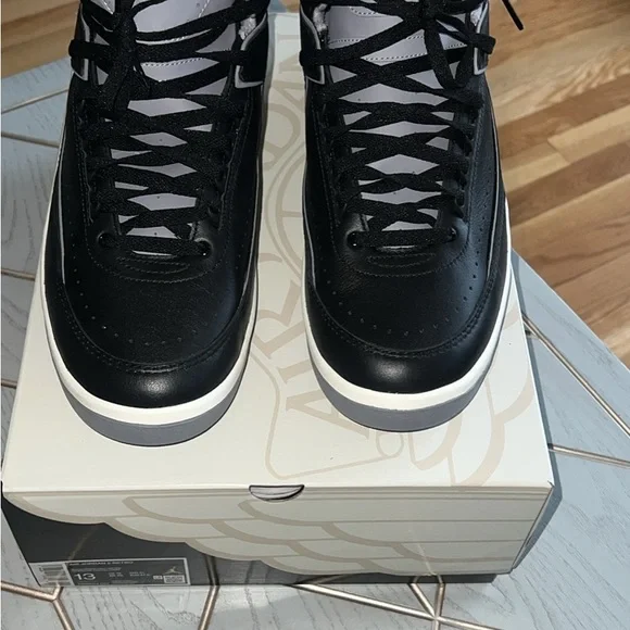 Air Jordan 2 Retro // Size 13 - Picture 5 of 6